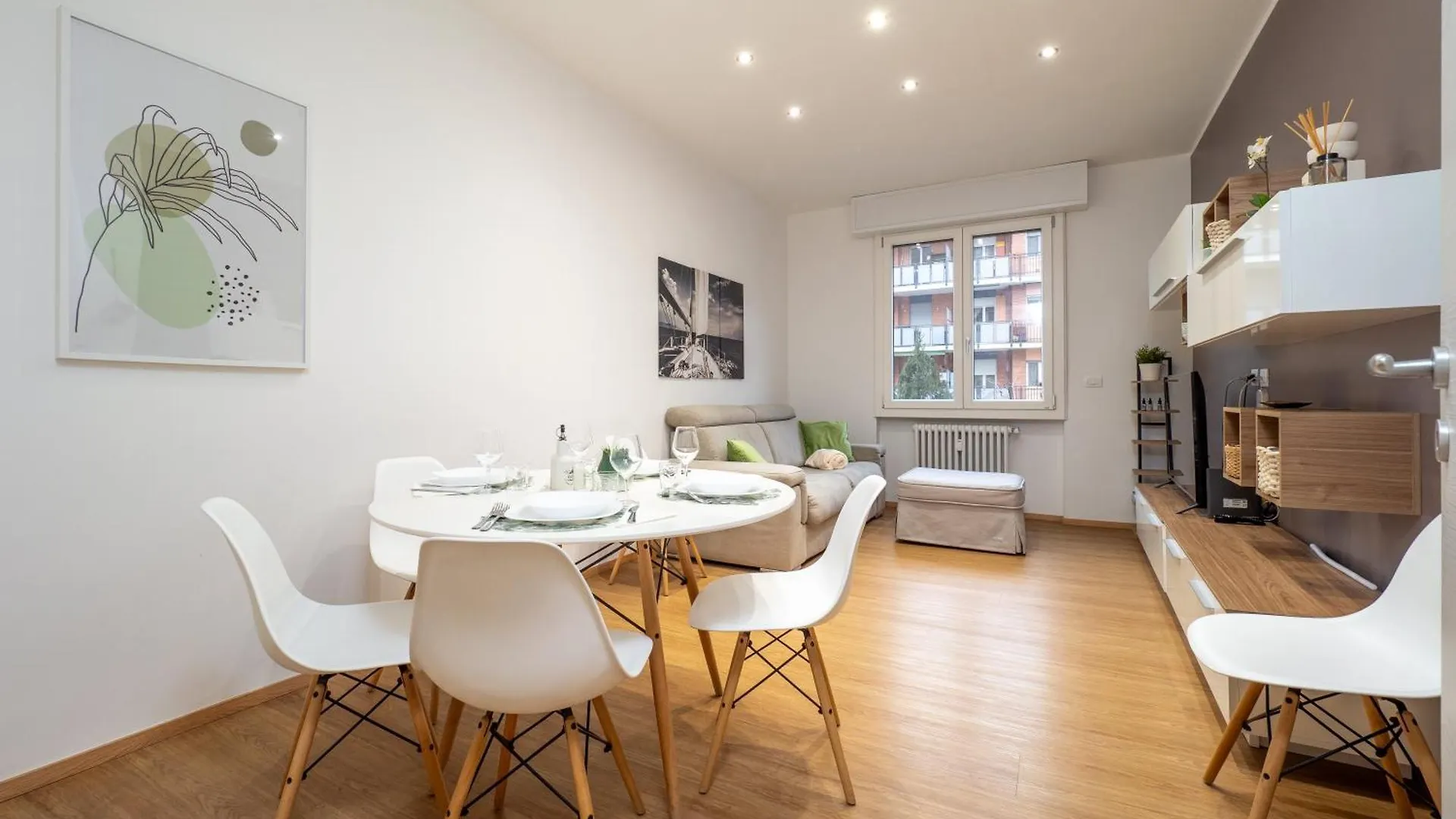 Milano 5 Guests - Modern Apt With Balcony Apartment